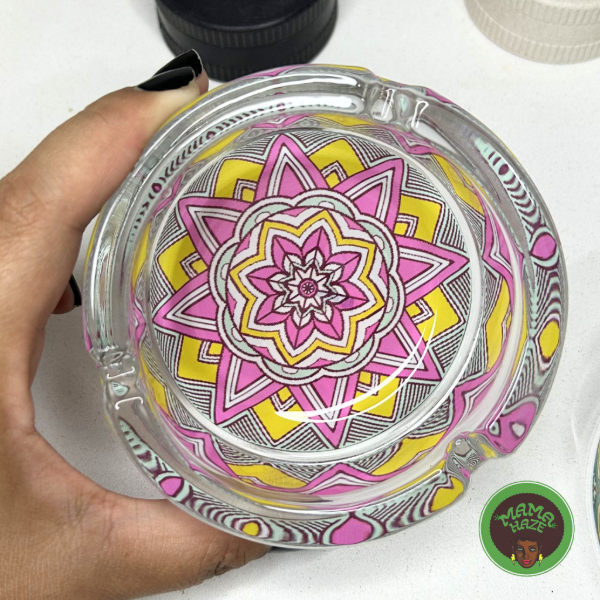 Producto - Cenicero de vidrio mandala rosa
