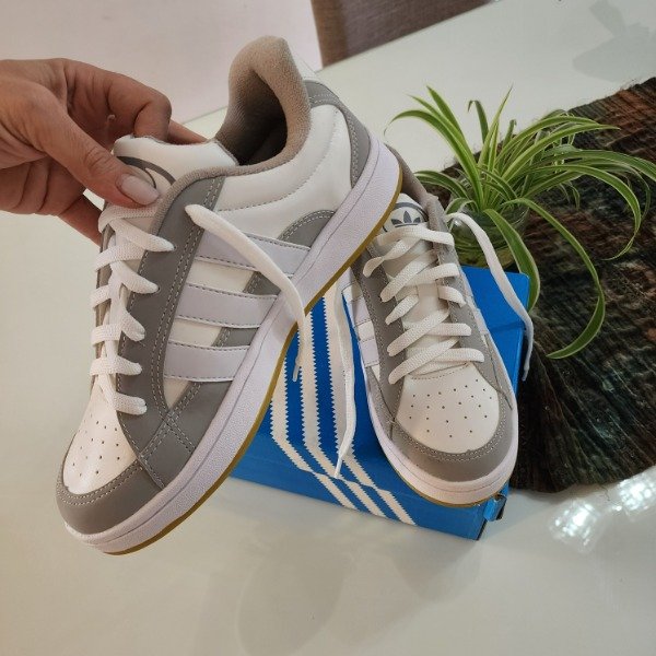 Producto - ZAPATILLAS ADIDAS BETA