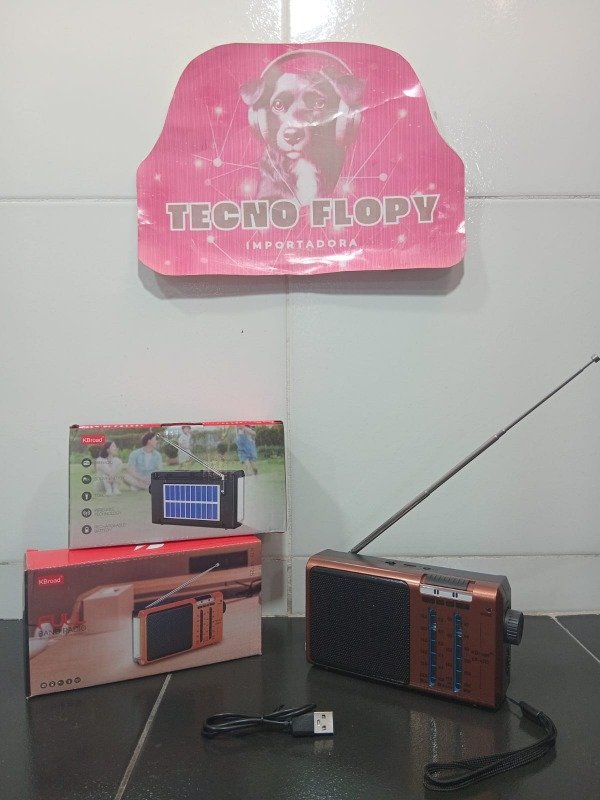 Producto - Radio parlante con linterna 1472