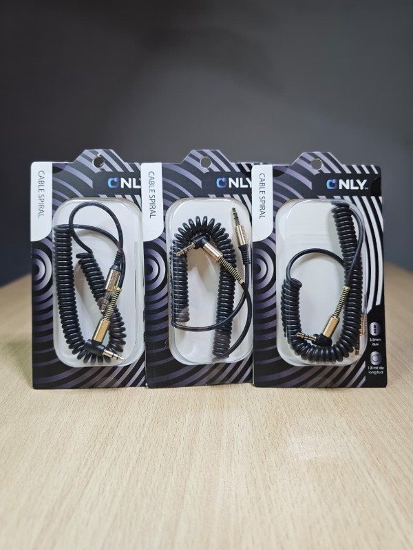 Producto - Cable Auxiliar de Audio "ONLY" - Diseño en Espiral (Coiled) - 3.5mm