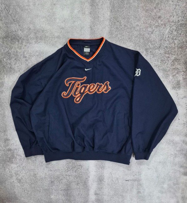 Producto - ROMPEVIENTO NIKE TIGERS MLB