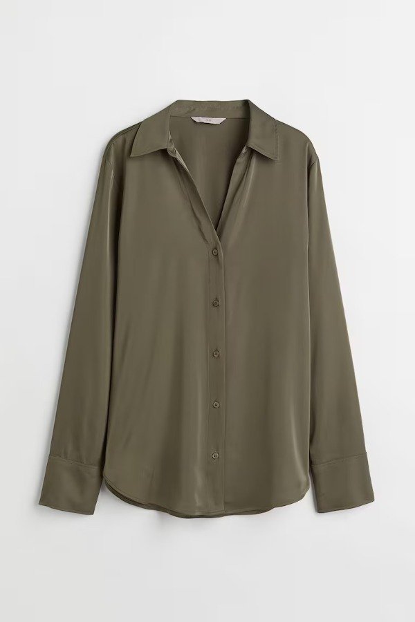 Producto - Camisa con cuello de pico verde musgo