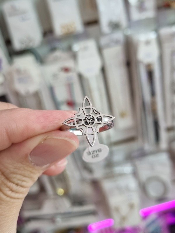 Producto - Anillo Nudo de Bruja Plateado - 1