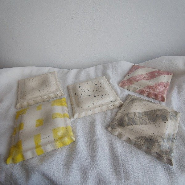 Producto - Apoya Cuchara "Raviol" - Cerámica Artesanal