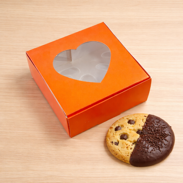Producto - Caja para cookies roja con visor en forma de corazón 10x10x5 - 0