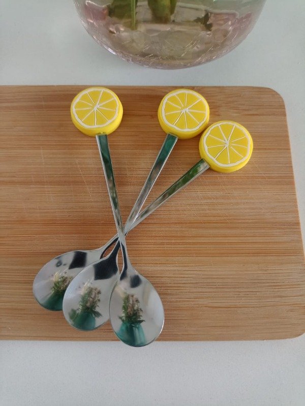 Producto - Cuchara de acero - Limones
