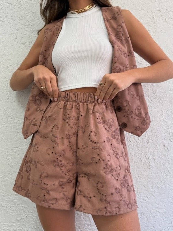 Producto - Short lino bordado color choco