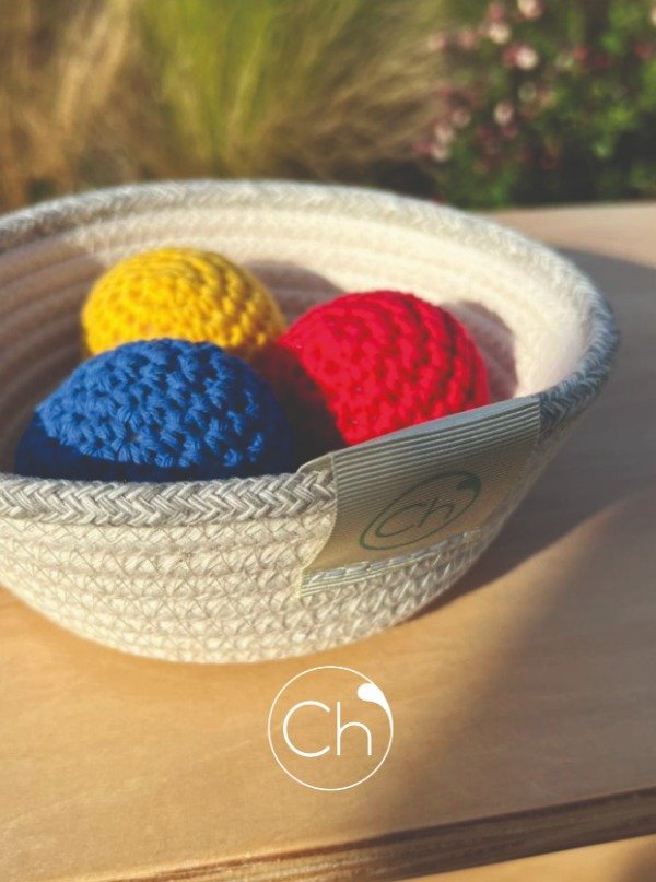 Producto - CESTA DE PELOTAS TEJIDAS - 1