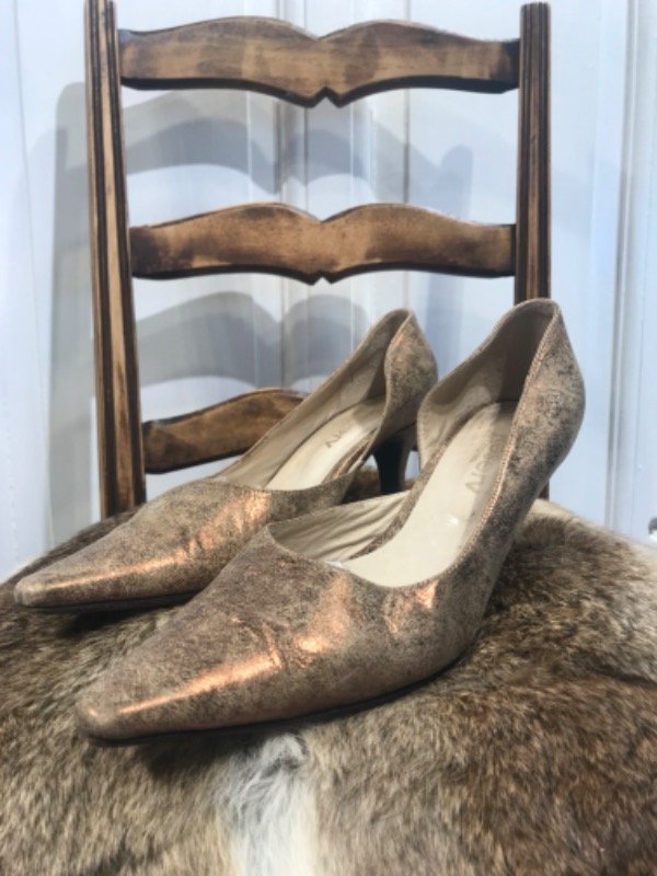 Producto - Zapatos RESERV stiletto dorado- Talle 38- PRECIO: 28x