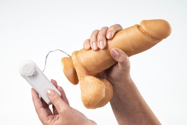 Producto - Pene con escroto, vibrador y ventosa - 7