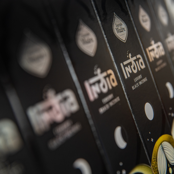 Producto - Sahumerio India Black Origen "Confianza" Sagrada Madre