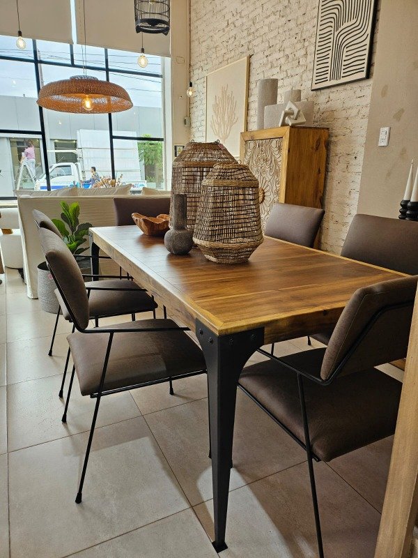 Producto - MESA DE COMEDOR MADERA DE LAUREL