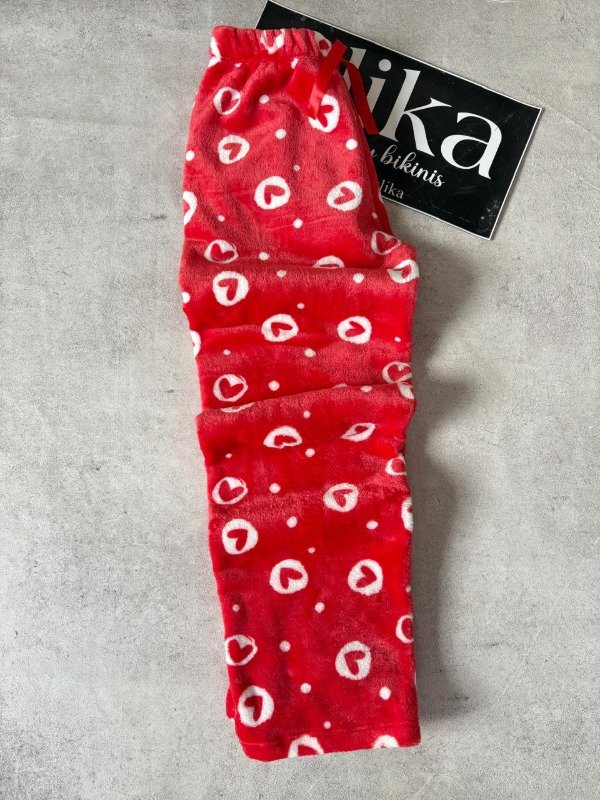 Producto - Pantalon polar soft rojo corazones