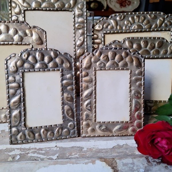 Producto - Portarretratos metal repujado 16x11