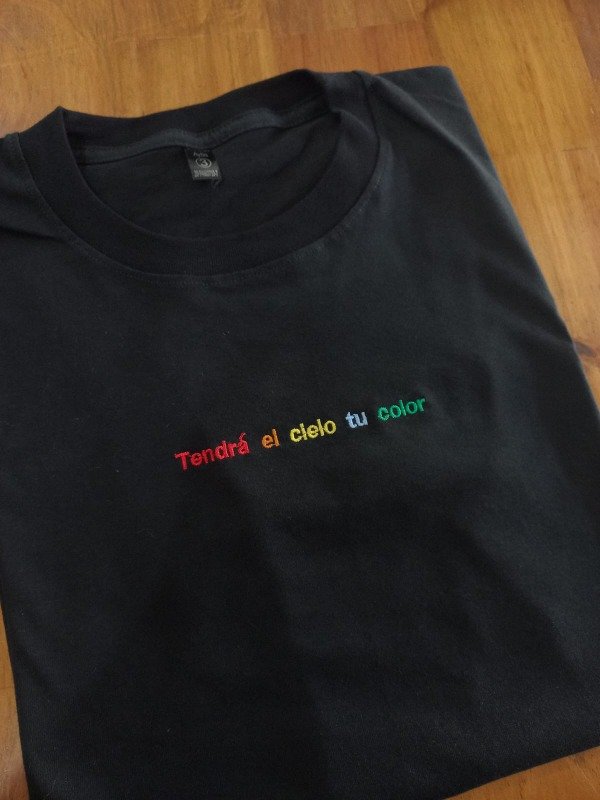 Producto - Remera Tendrá el cielo tu color (Serú Giran)