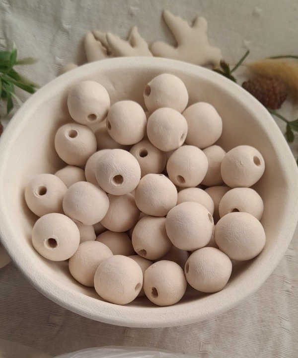 Producto - Bolitas de Cerámica Perforadas por 500 gr.
