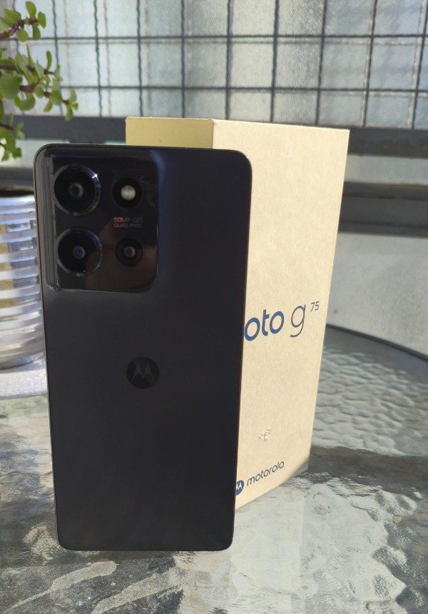 Producto - Motorola Moto G75