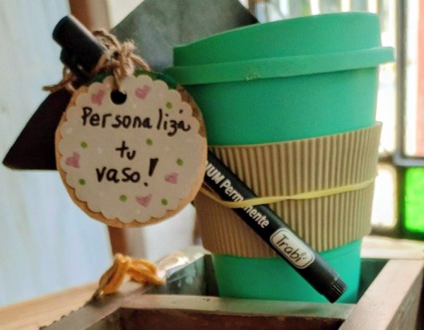 Producto - Juego y cosas ricas. Día de la niñez.Con vaso térmico o Set de masas - 5