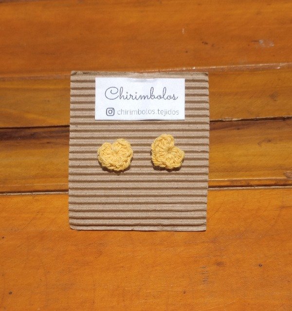 Producto - Aro tejido pequeño amarillo