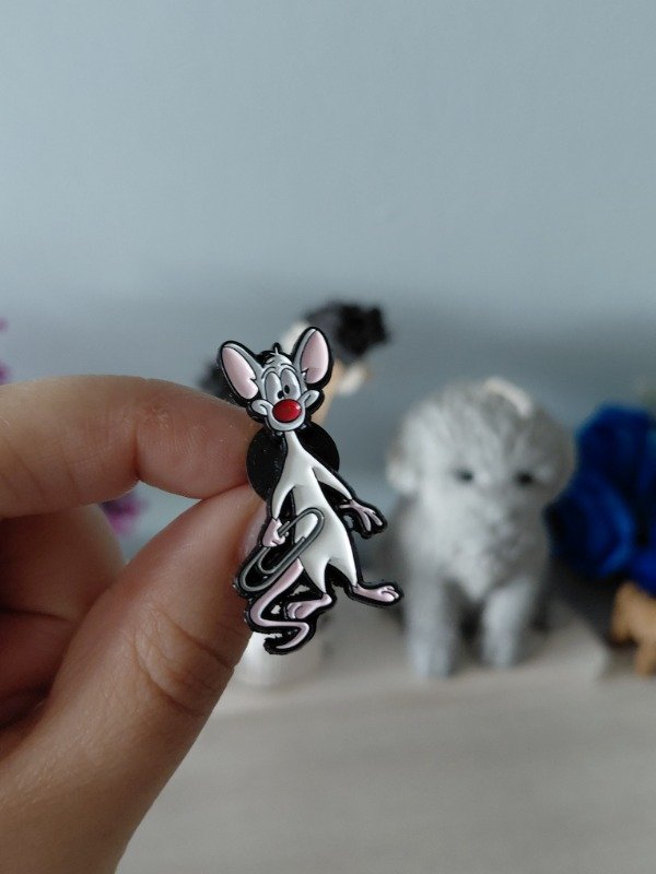 Producto - Pin metalizado - Pinky #2049