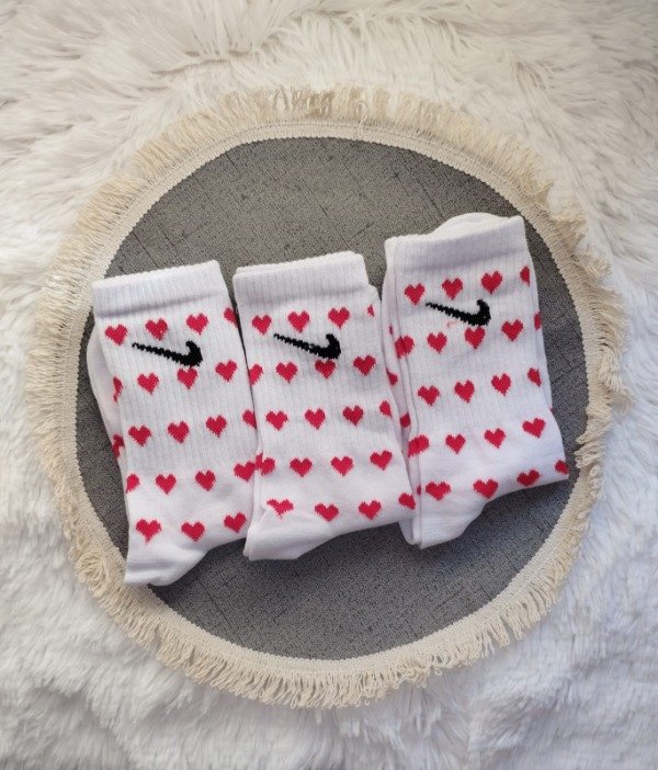 Producto - Nike patron de corazones
