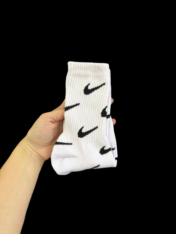 Producto - MEDIA NIKE pipas blanca