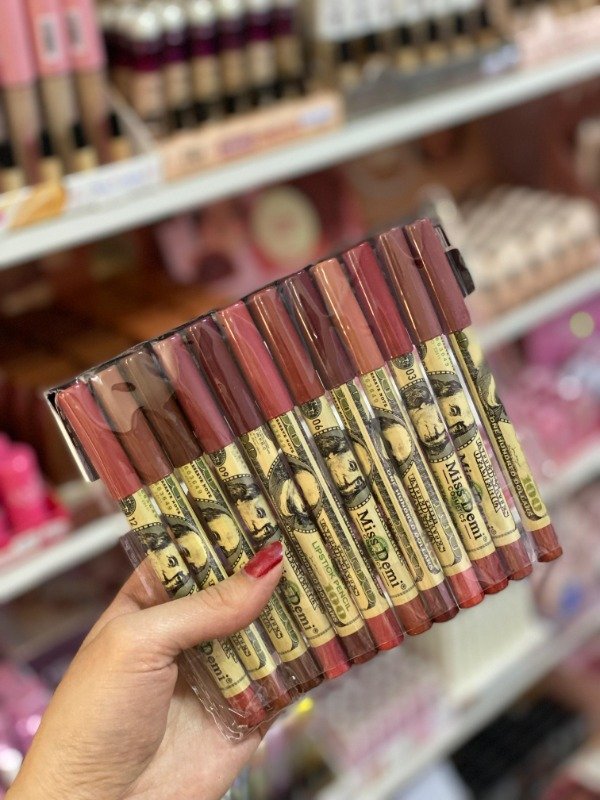 Producto - Delineador Labios Dollar Miss Demi