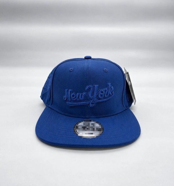 Producto - Gorra plana azul francia logo newyork azul francia