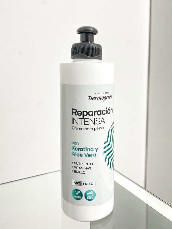 Producto - Crema para peinar Dermogreen. Keratina y aloe vera