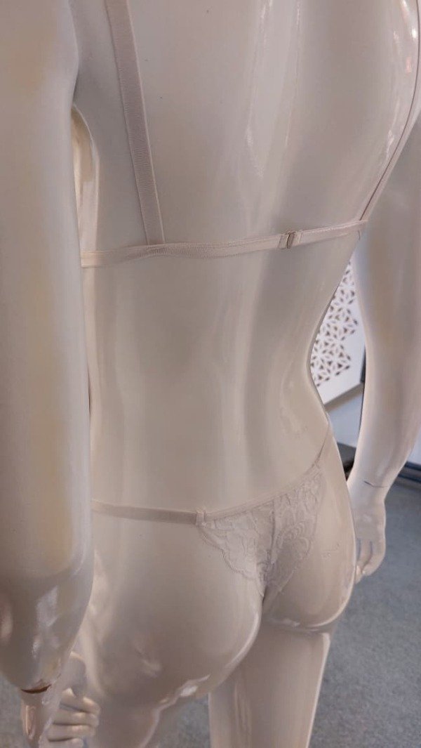 Producto - Conjunto de microtul y encaje blanco - 1