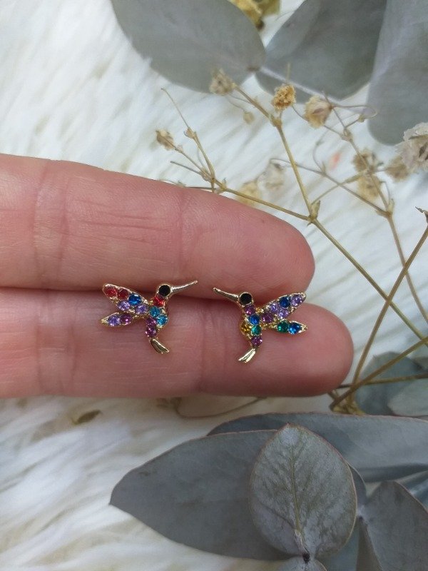 Producto - ADA0107 Aro formita Colibrí strass colores