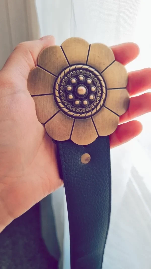 Producto - Cinto flor dorada talle M