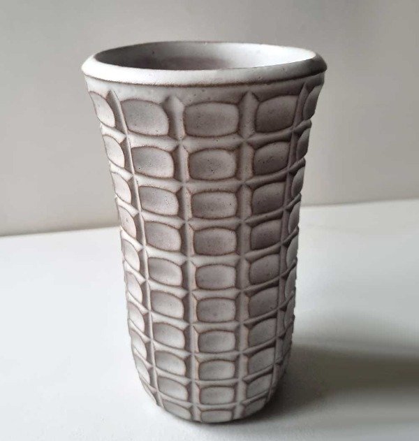 Producto - Florero Ventanitas tostado oscuro