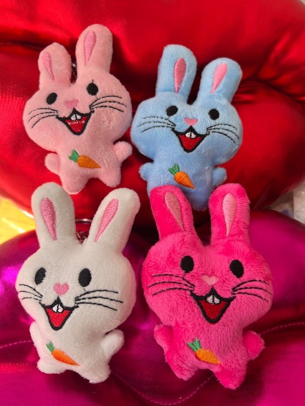 Producto - 4 llaveros conejos