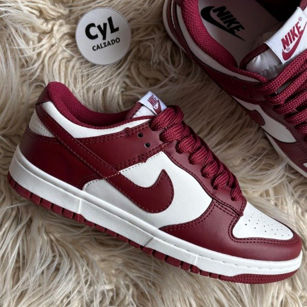 Producto - SB Dunk Bordó - 1