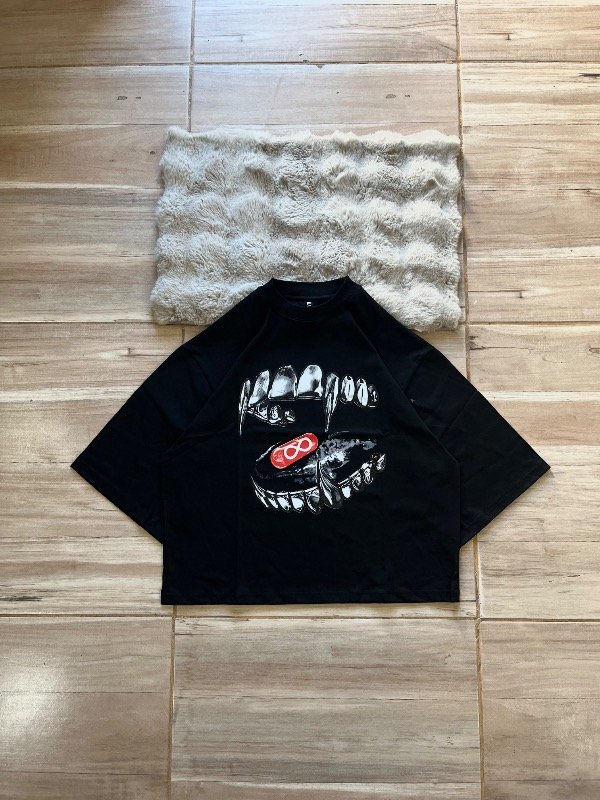 Producto - Remera boxy fang