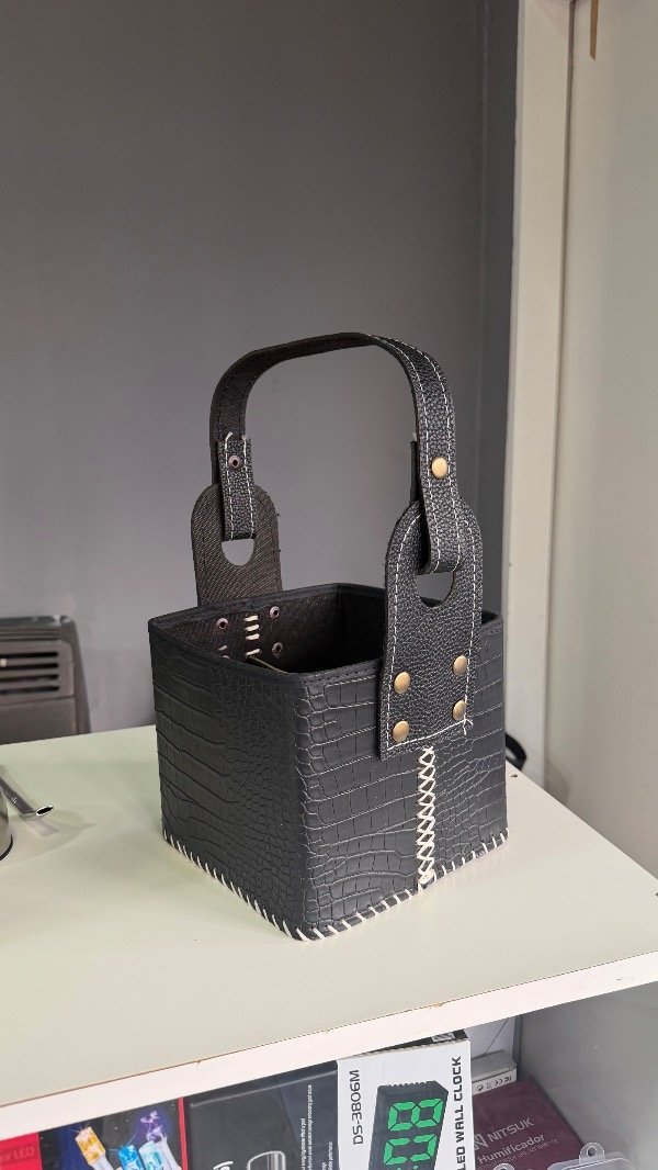 Producto - CANAST DE CUERINA ESTILO COCODRILO