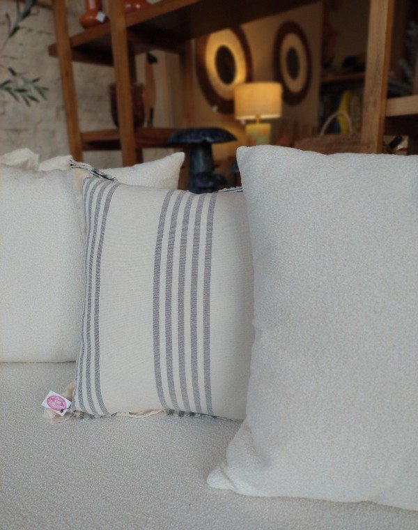 Producto - ALMOHADÓN A RAYAS