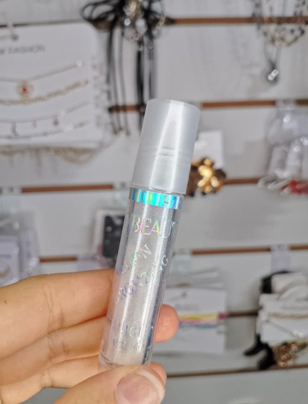 Producto - Iluminador plateado