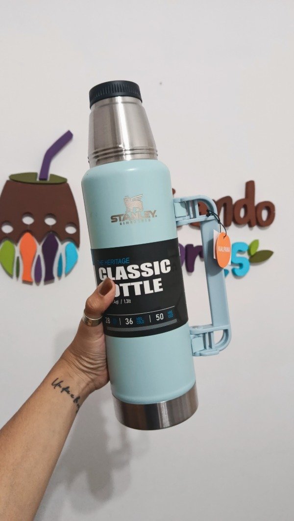 Producto - Termo de acero 1,2L color celeste pastel
