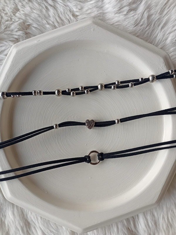 Producto - Chokers de gamuza rock