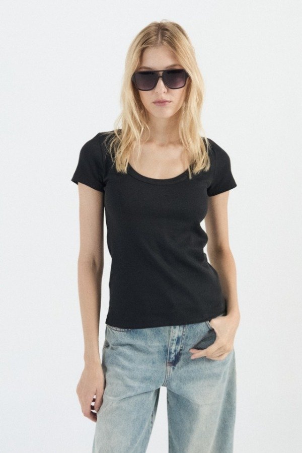 Producto - Remera Mikah St.Marie