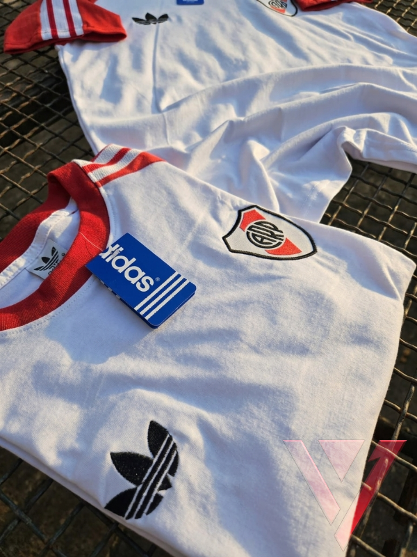 Producto - REMERA RIVER LINEA ORIGINALS 2026 ALGODÓN - 1
