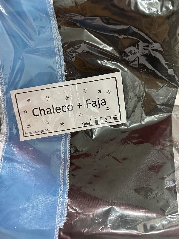 Producto - Chaleco negro talle 2 con faja celeste - 0