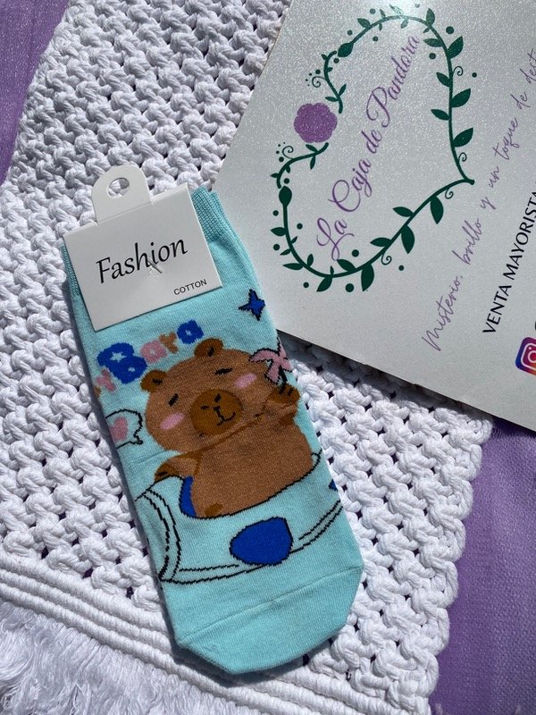 Producto - Soquetes Capibara Celeste