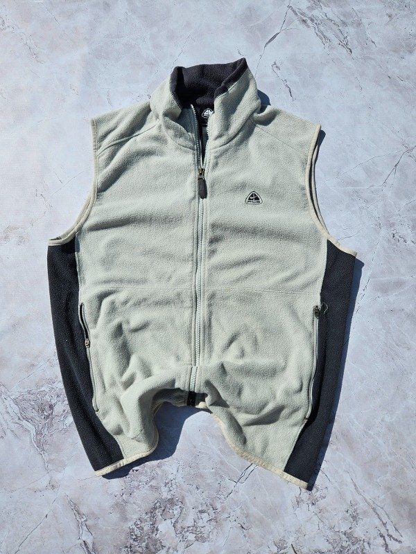 Producto - Nike ACG Chaleco Polar Gris M