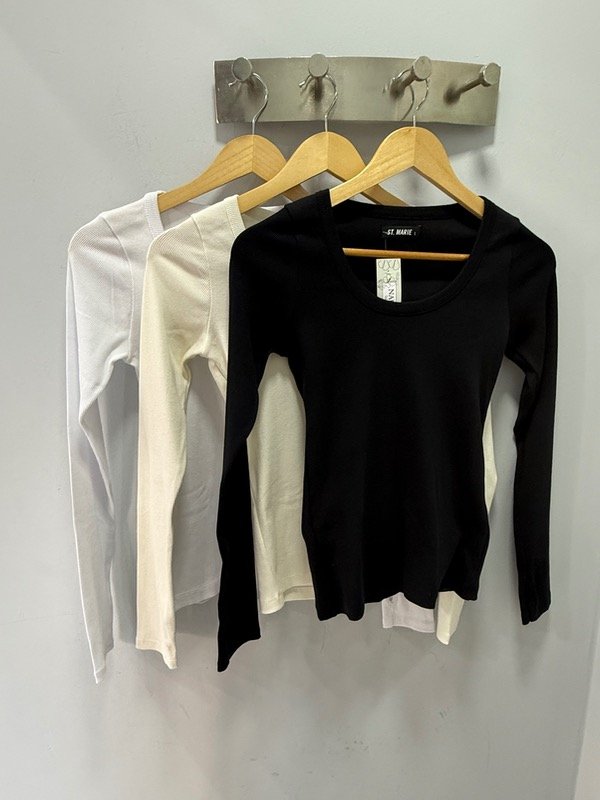 Producto - Remera Edna St Marie
