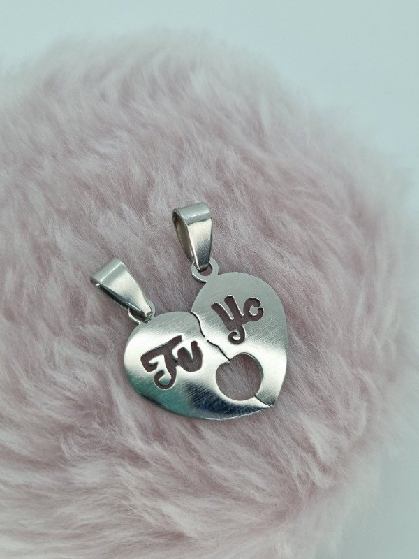 Producto - Dije acero quirurgico corazon para compartir Tu y yo