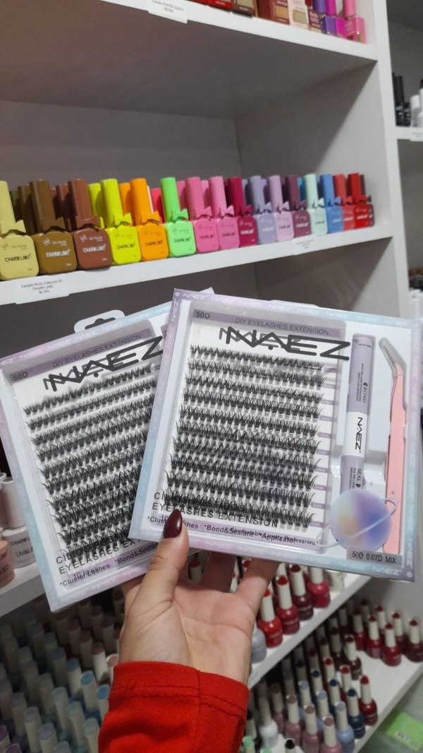 Producto - Kit de pestañas en grupo con pegamento y pinza 50D 0.07D MIX NAEZ