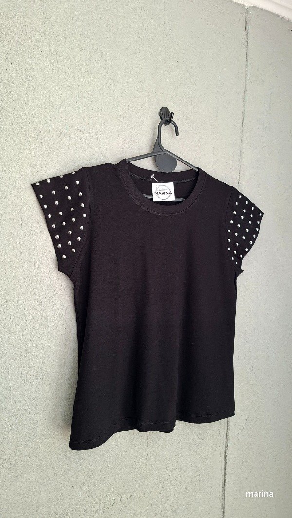 Producto - Remera tachas Negro